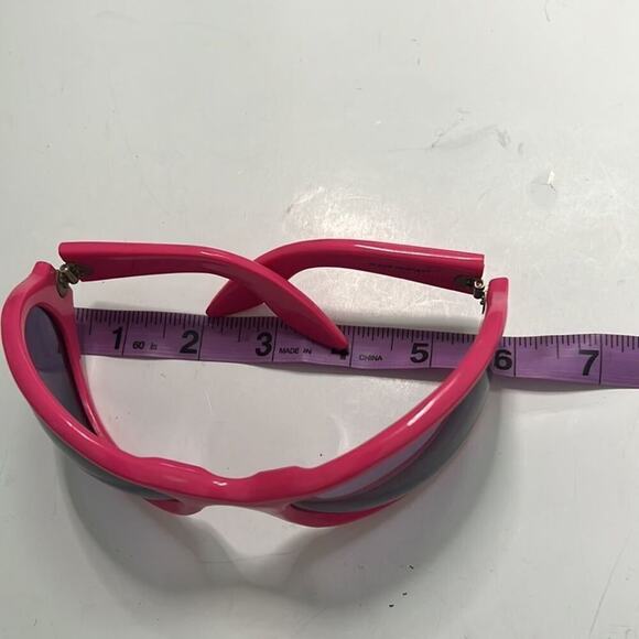 VINTAGE BUGEYE PINK SUNGLASSES WRAPAROUND MADE‎ IN ITALY - Picture 9 of 14
